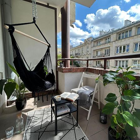 Oomph Warsaw Center Well Designed Apartment With Balcony Exterior photo