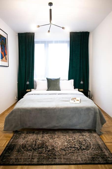 Oomph Warsaw Center Well Designed Apartment With Balcony Exterior photo