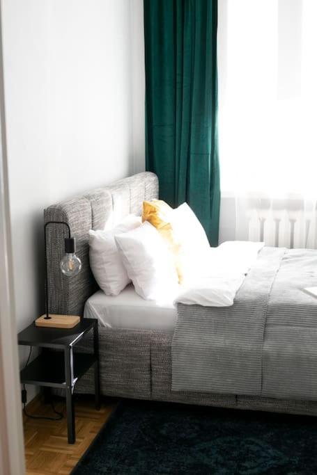 Oomph Warsaw Center Well Designed Apartment With Balcony Exterior photo